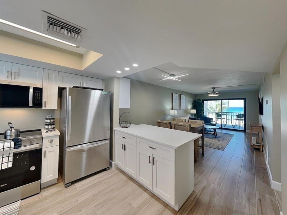 Kitchen or kitchenette, Living room, furniture, air conditioner