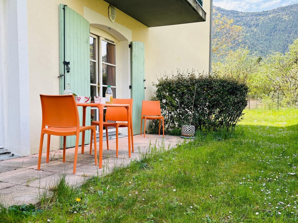 Patio, Garden, Balcony/Terrace