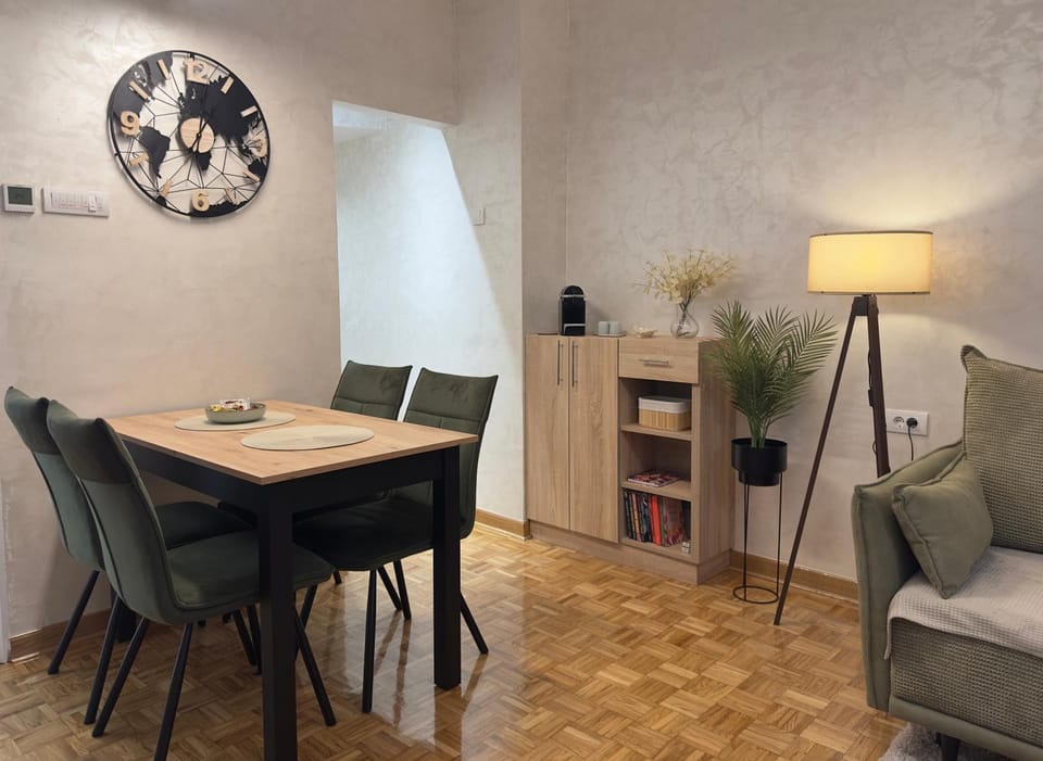 Library, Dining area