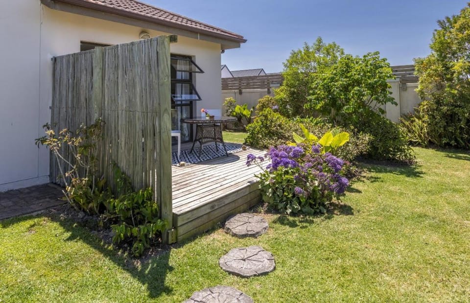 Garden View Studio Apartment in Plettenberg Bay
