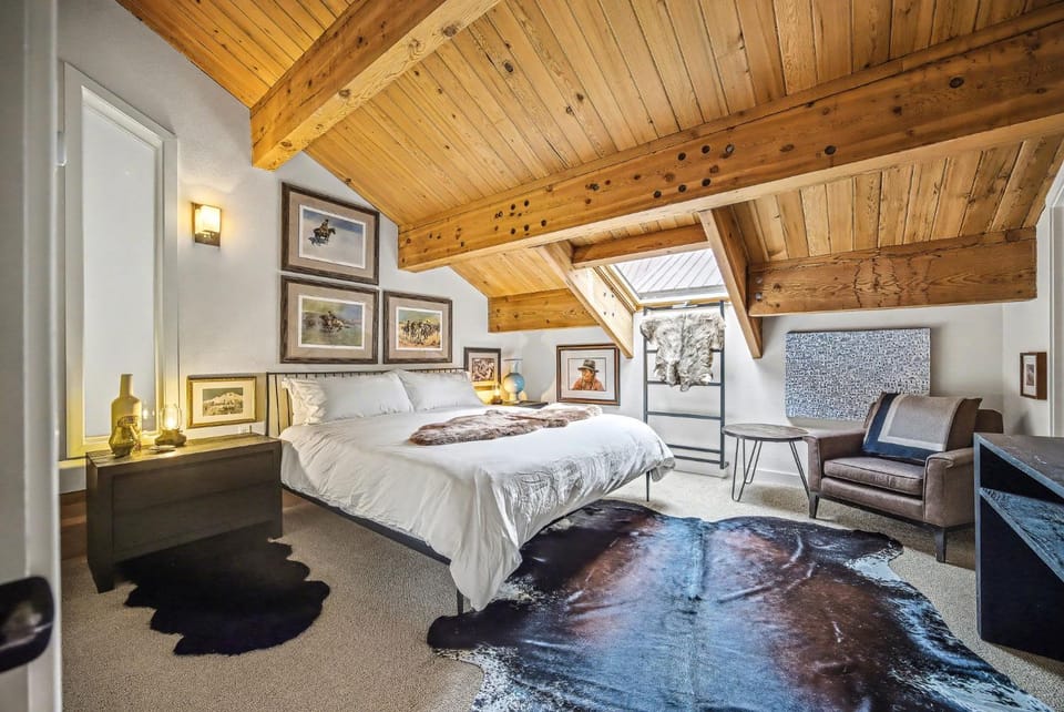 Mule Deer - Luxury Mount Hood Chalet House in Clackamas County