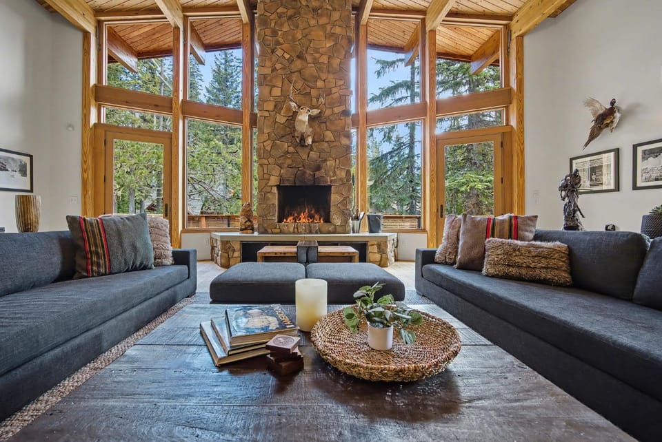 Mule Deer - Luxury Mount Hood Chalet House in Clackamas County