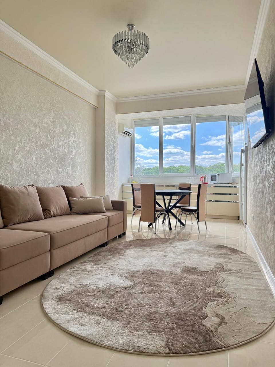 TV and multimedia, Seating area, Dining area