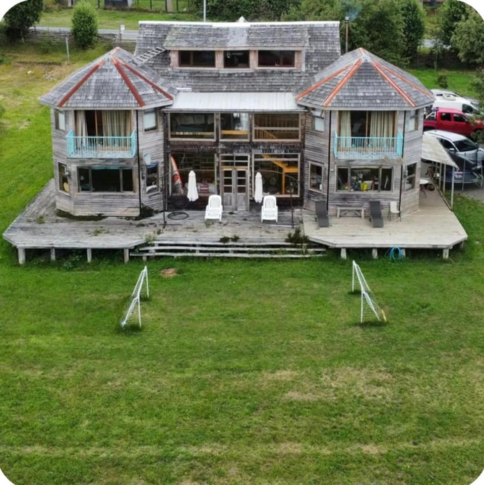 Casona anchimalen House in Los Lagos, Chile