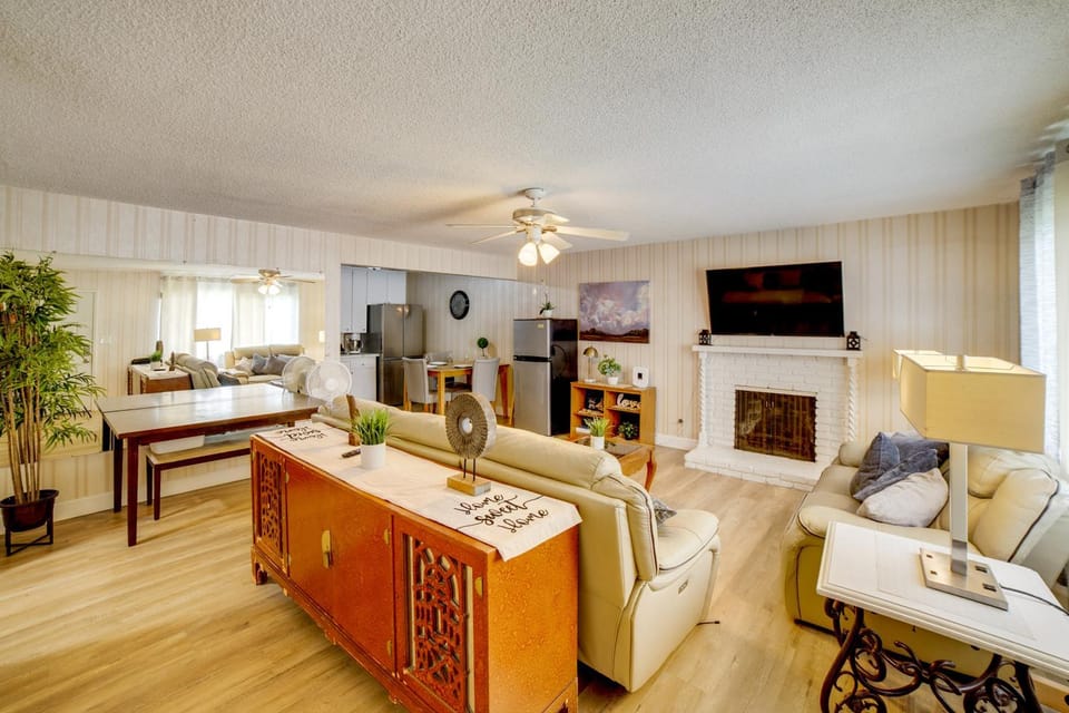 Family Home 5 Mi to Dtwn Riverside & Hospital! House in Riverside