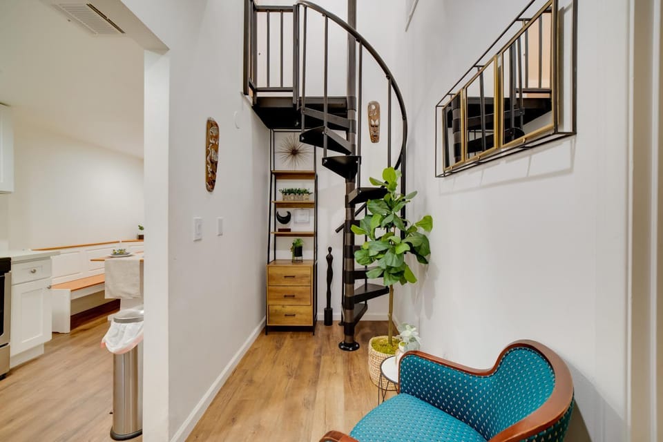 2 Mi to Dtwn Riverside & Hospital! Family Retreat Apartment in Riverside