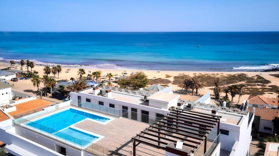 Pool view, Sea view