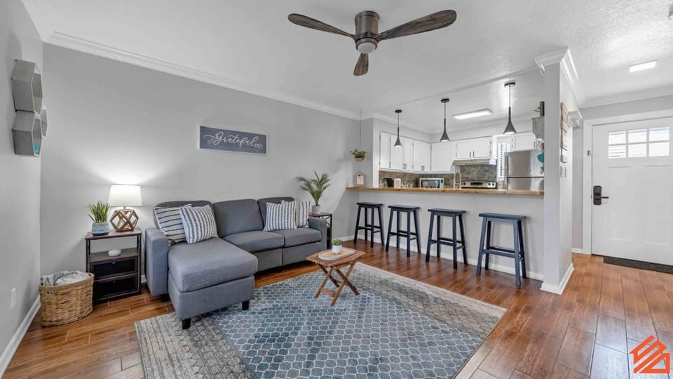 Okaloosa Island Beach Access Boardwalk 1BR Retreat Apartment in Okaloosa Island