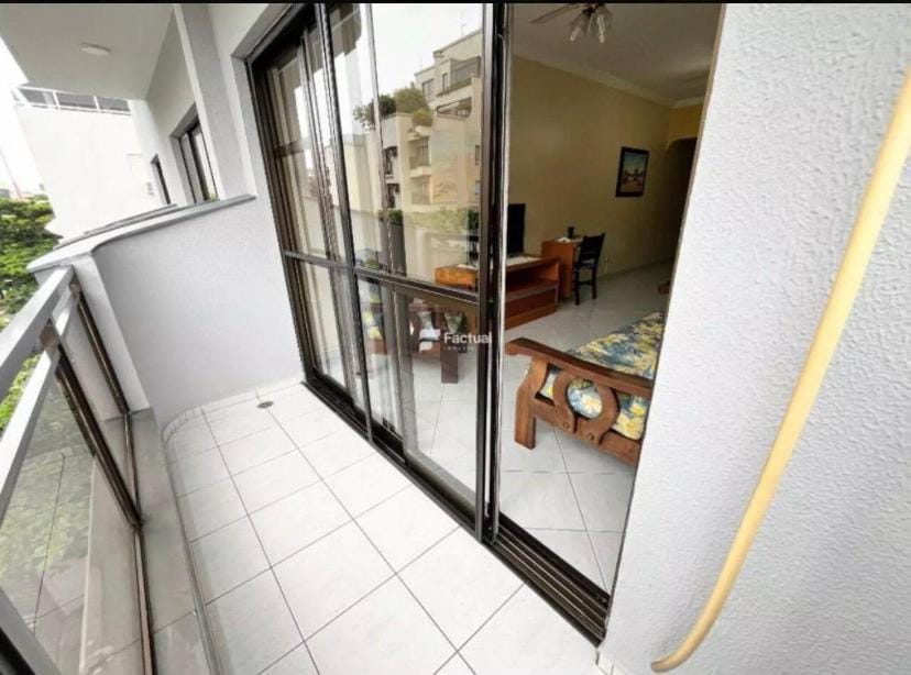 Apartamento na melhor localização da Enseada Apartment in State of São Paulo