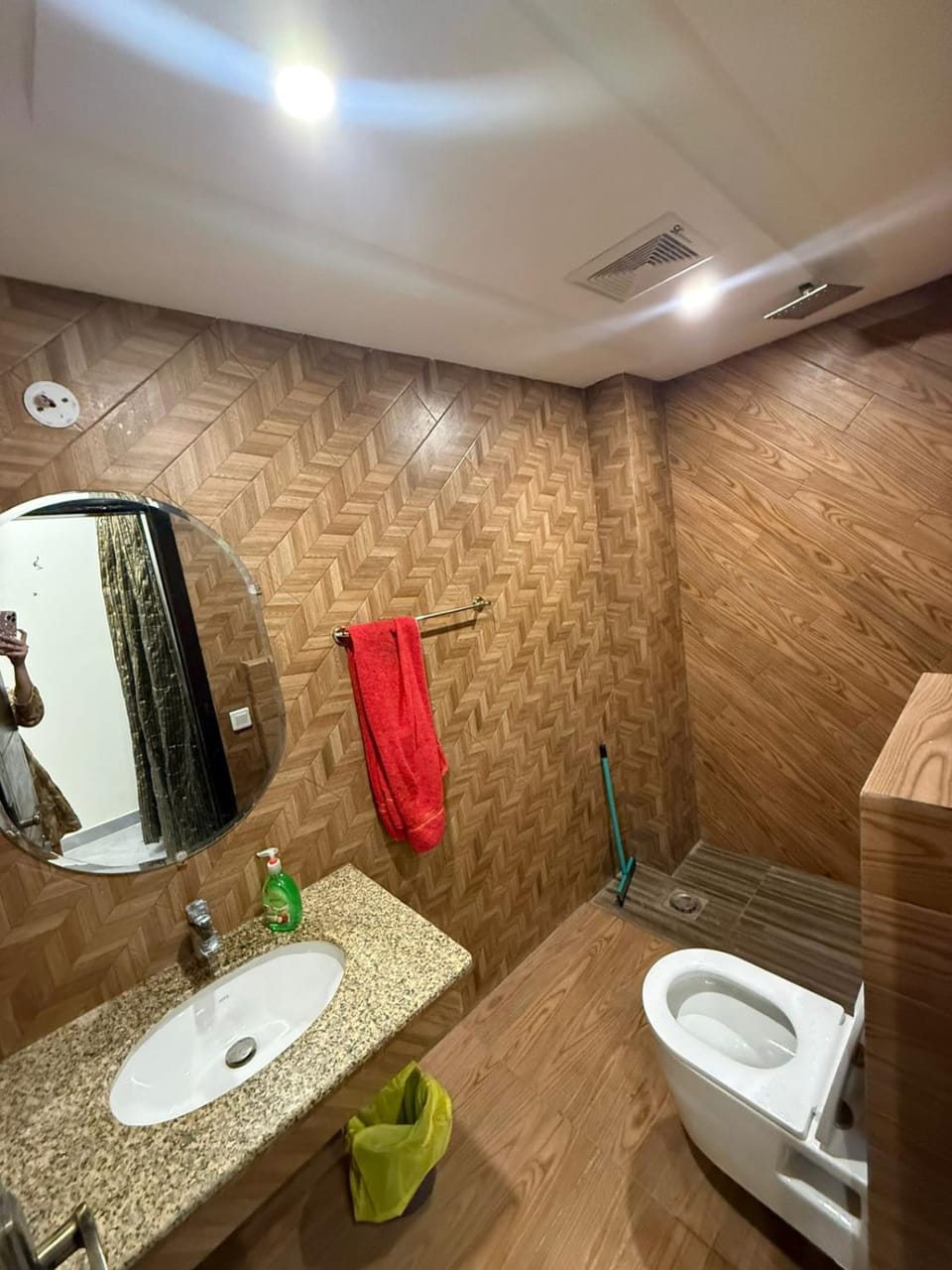 Air avenue apartments dha phase 8 Apartment in Lahore