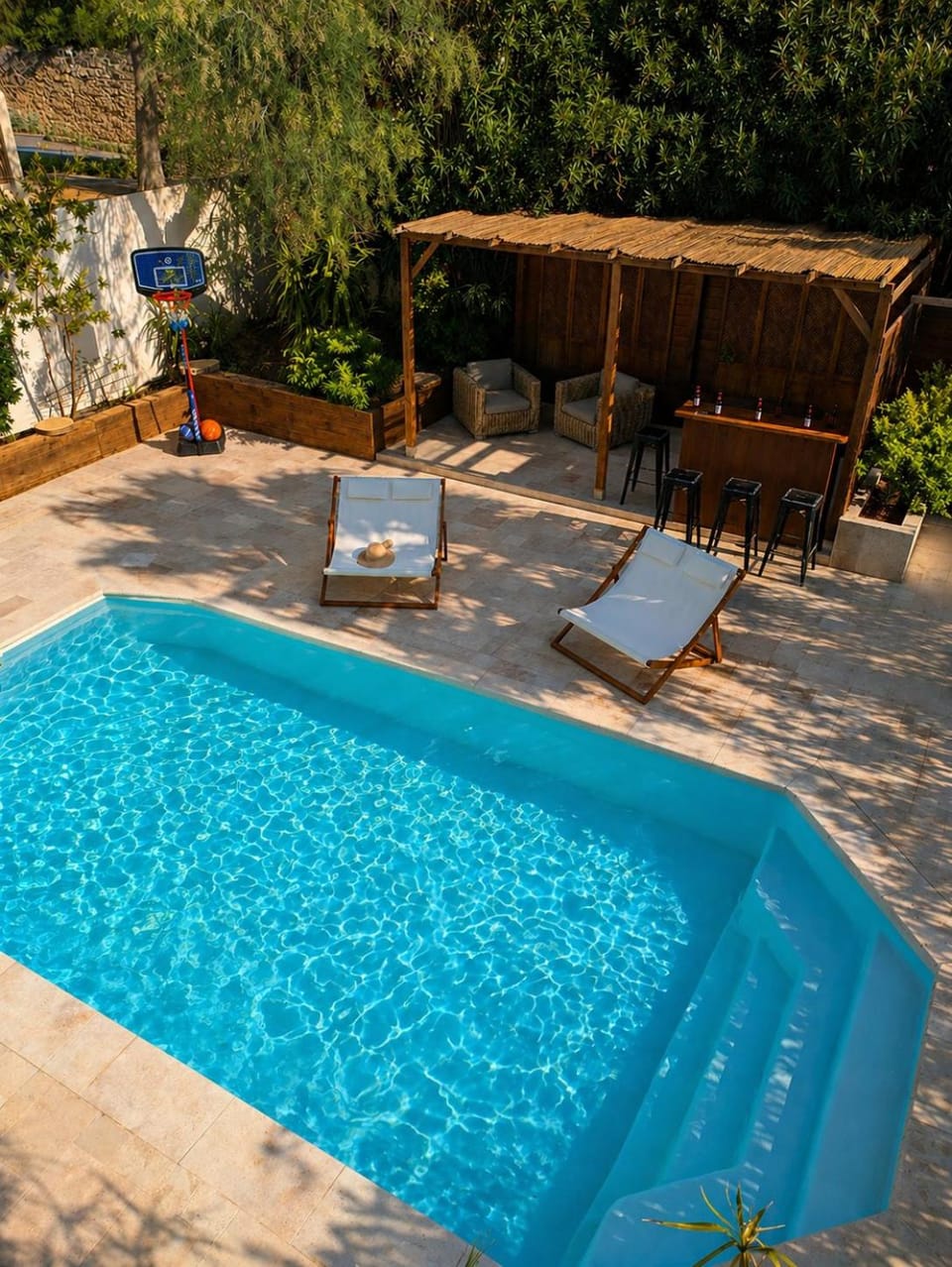 Swimming pool