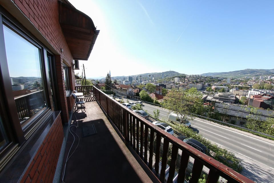 Balcony/Terrace, City view, City view, Mountain view, Street view, Street view, Inner courtyard view
