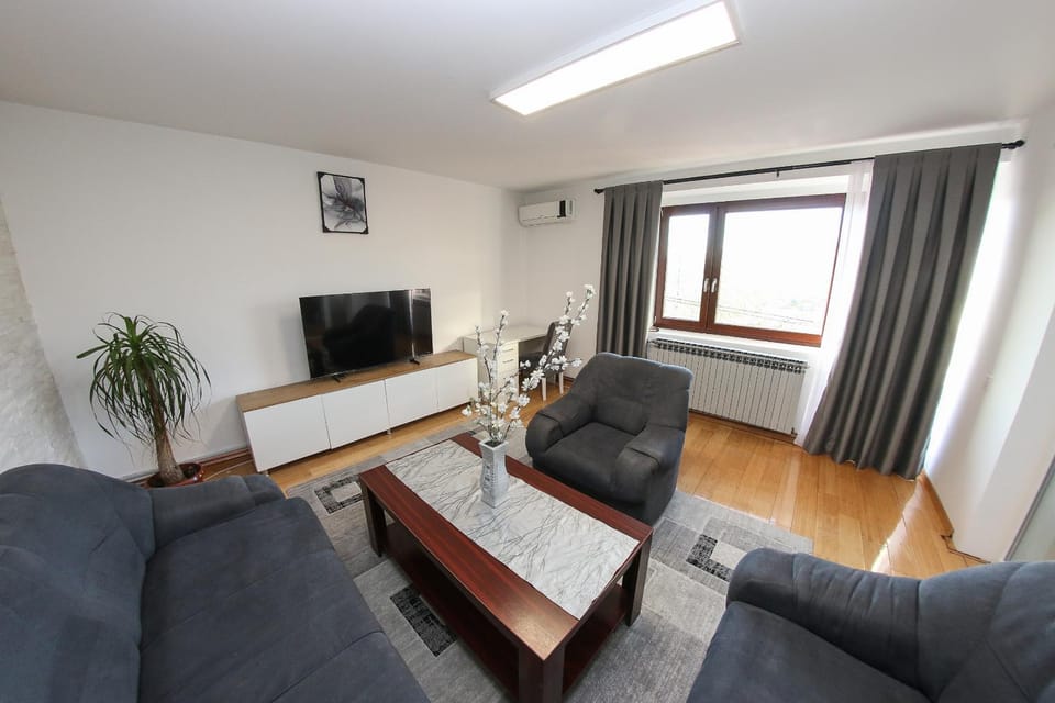 Golden View Skenderija Apartment's - Free parking Apartment in Sarajevo