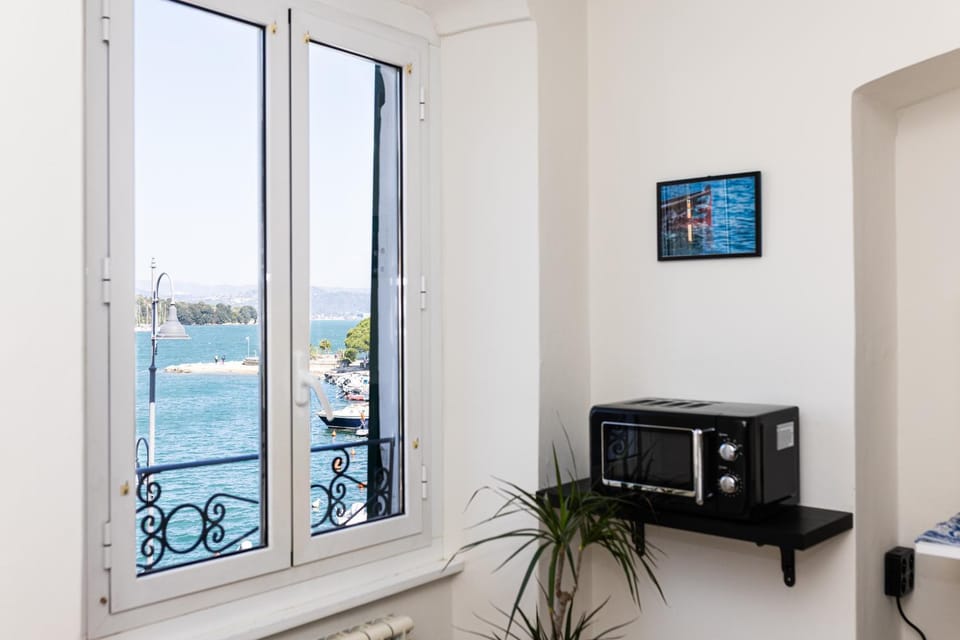 Ria Apartment Bed and Breakfast in Province of Massa and Carrara