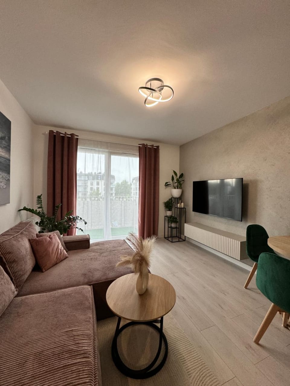 Golden Hour Sunny Stay Apartment in Gdansk