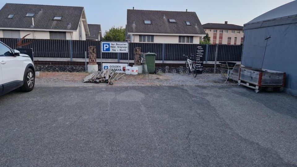 Grosse 4-Zimmer-Wohnung in Stadt- und Autobahnnähe Apartment in Canton of Bern (Region)