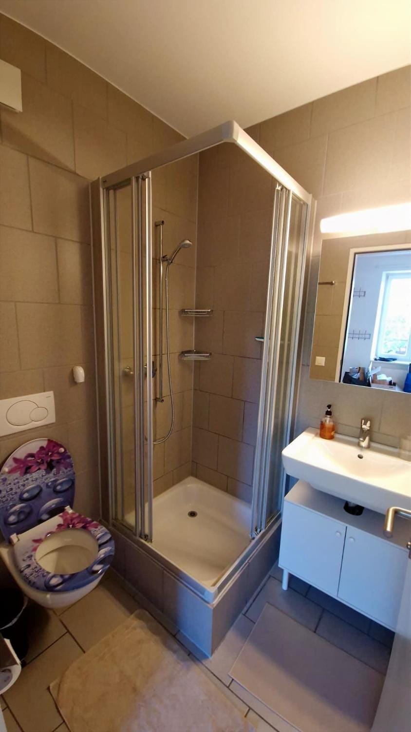 Grosse 4-Zimmer-Wohnung in Stadt- und Autobahnnähe Apartment in Canton of Bern (Region)