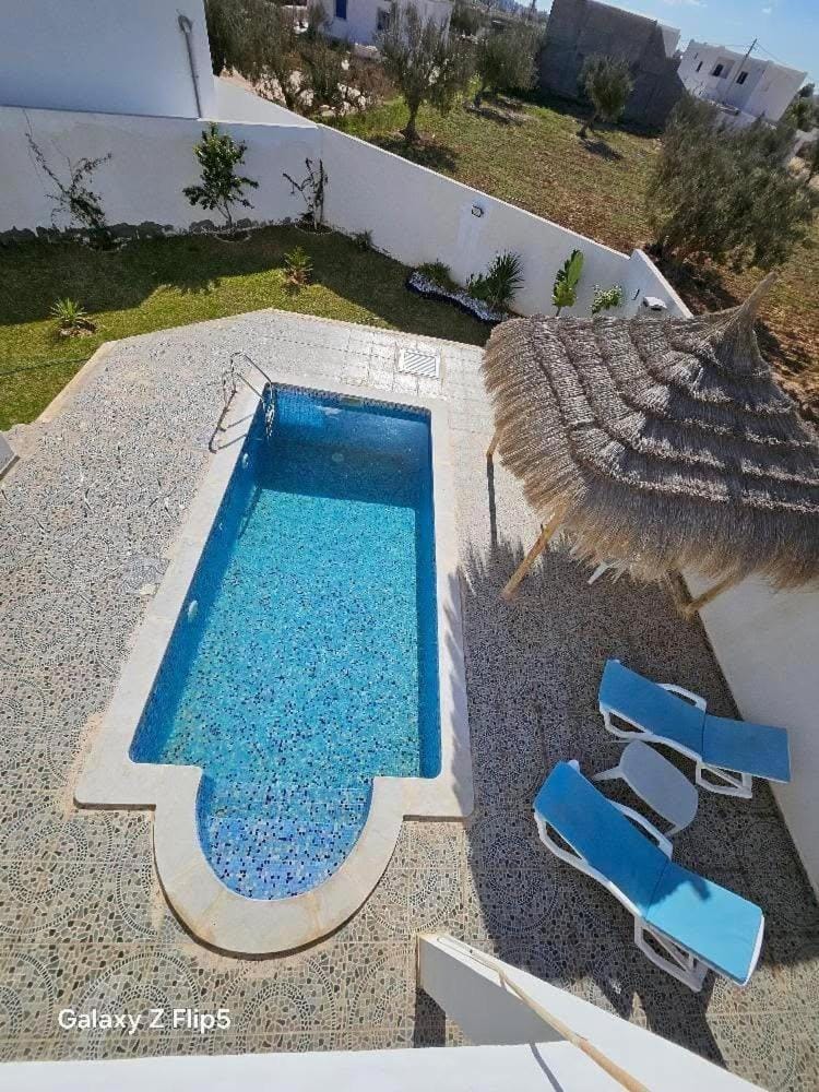 Pool view, Swimming pool