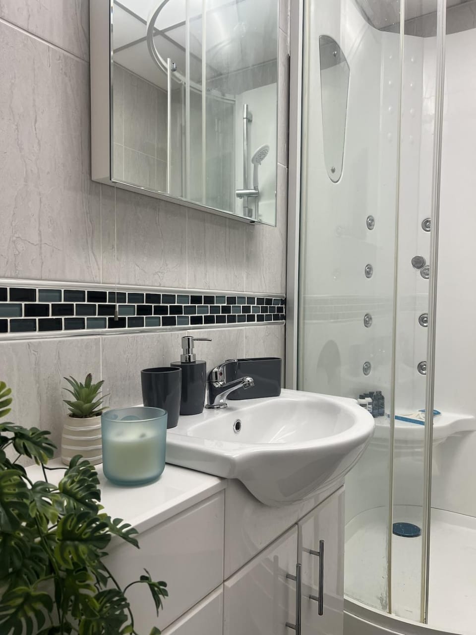 Shower, Bathroom