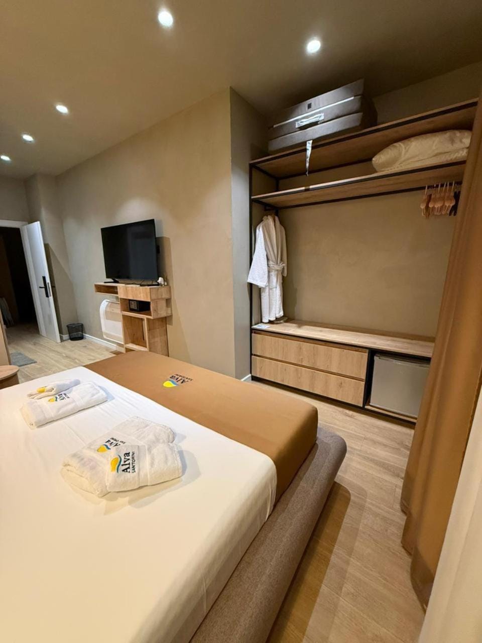 Bed, Bedroom, wardrobe