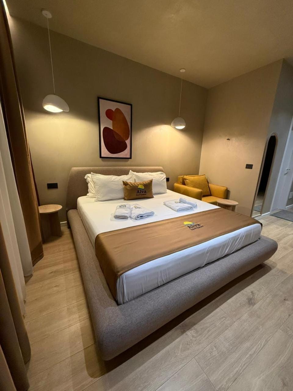 Bed, Bedroom, Garden view