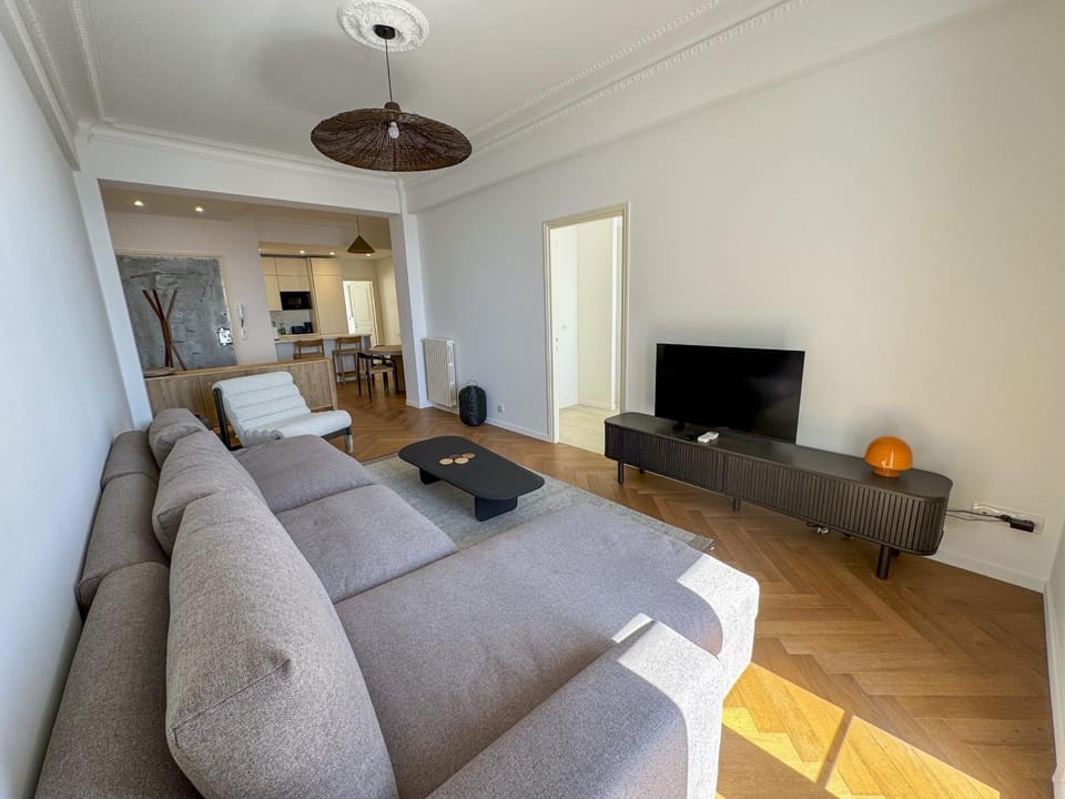 Communal lounge/ TV room, Living room
