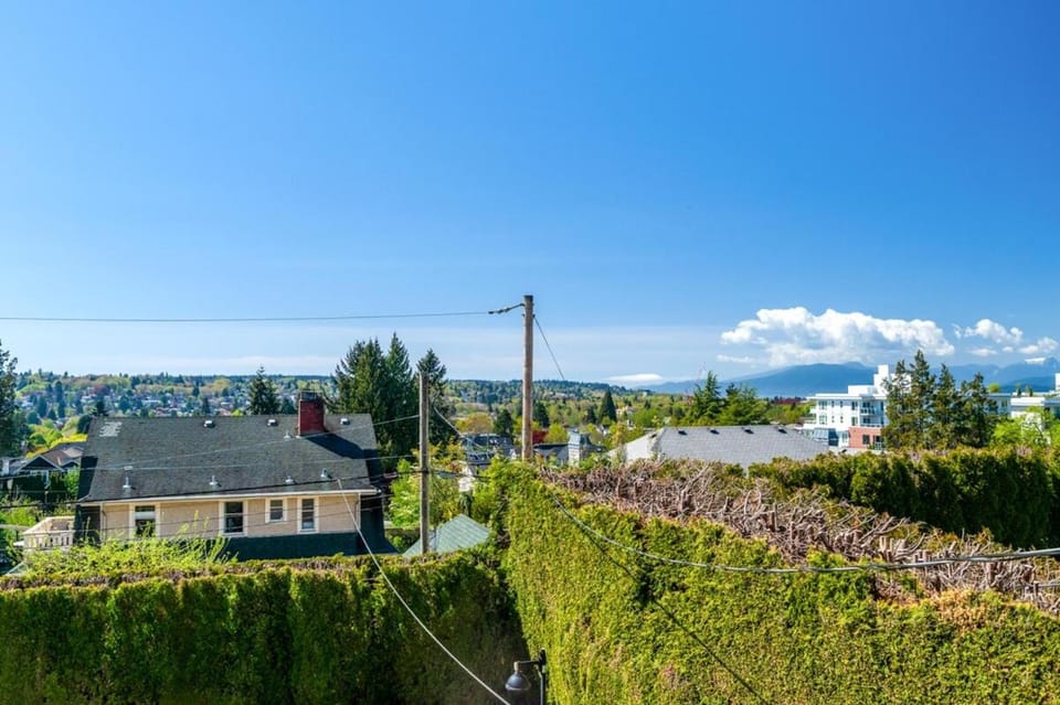 Luxury 5 Bed Cozy House in Shaughnessy Villa in Vancouver