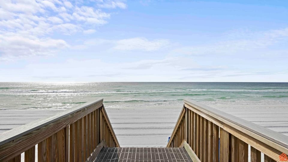 Okaloosa Island Beachfront Studio Paradise House in Okaloosa Island