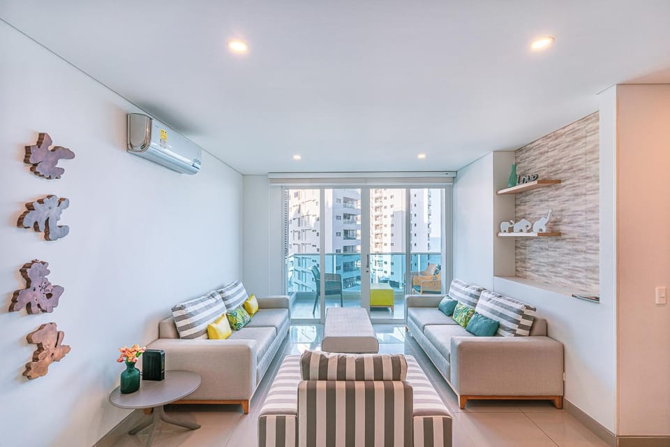 Living room, Photo of the whole room