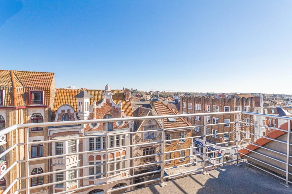 Day, View (from property/room), Balcony/Terrace, City view