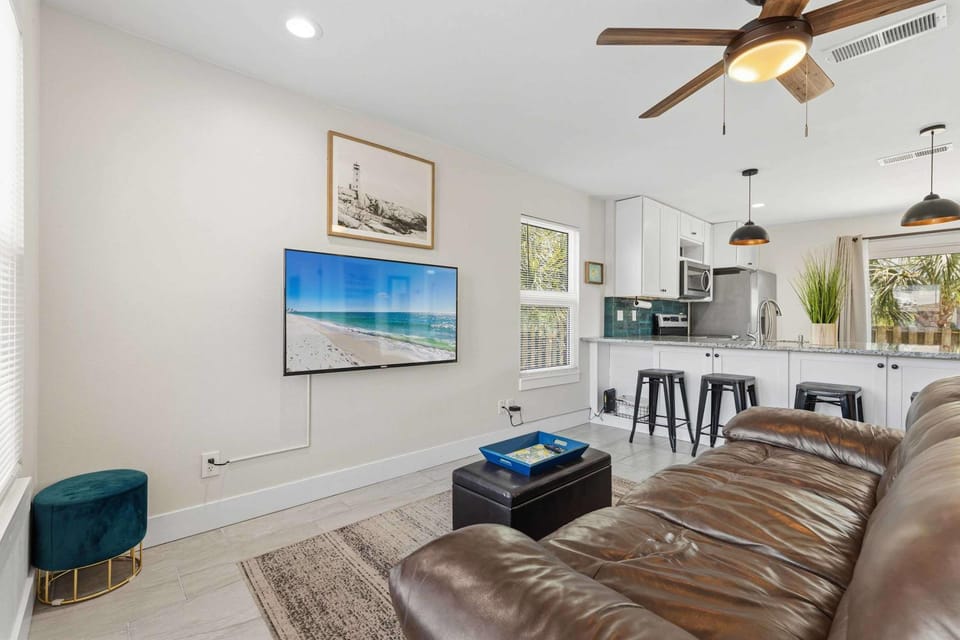 Coastal Comfort Apartment in Okaloosa Island