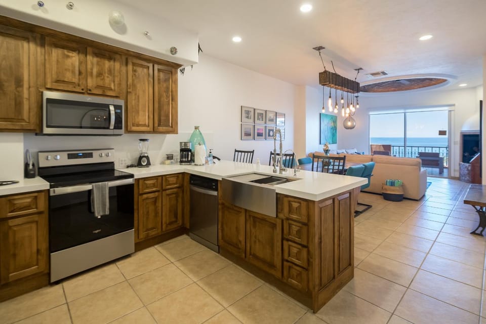 Kitchen or kitchenette, dishwasher, microwave, oven, toaster