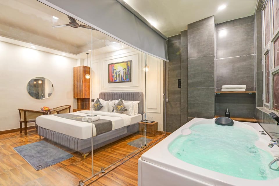 Hot Tub, Bedroom, Bath