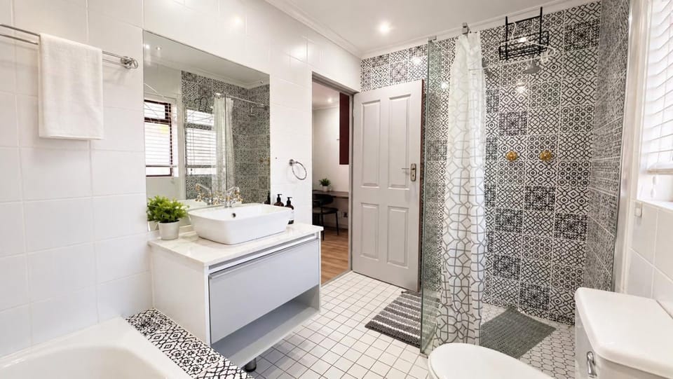 Cape one guest house Vacation rental in Cape Town
