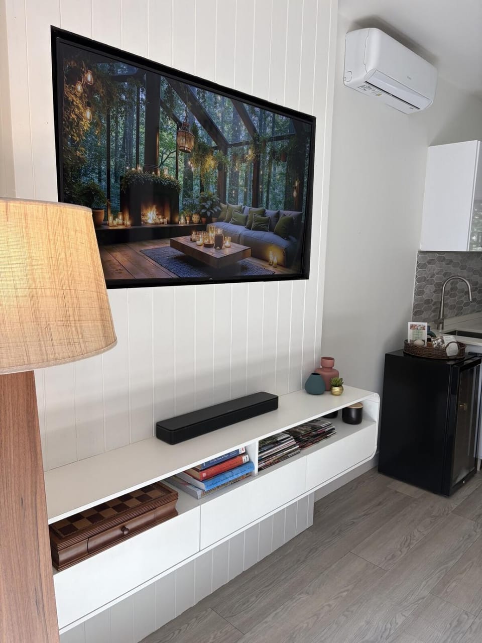 TV and multimedia, Evening entertainment, air conditioner
