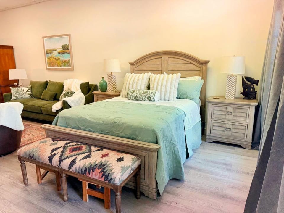Bed, Bedroom