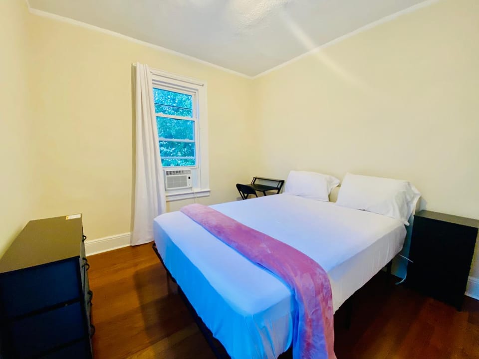 Tropical Oasis - Room 4 Vacation rental in Irvington