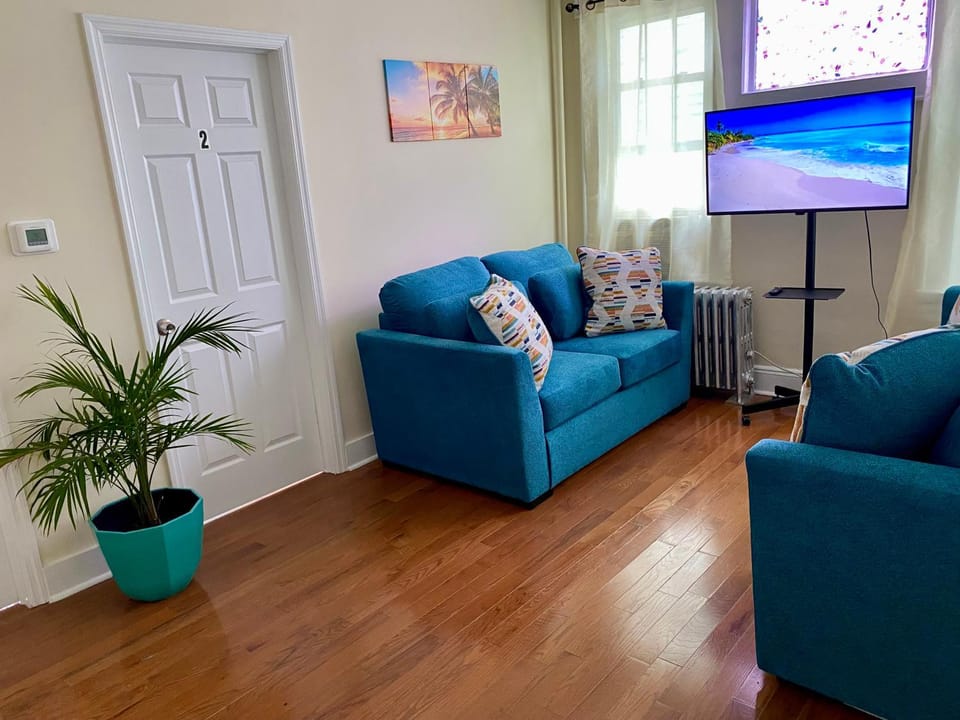 Tropical Oasis - Room 4 Vacation rental in Irvington