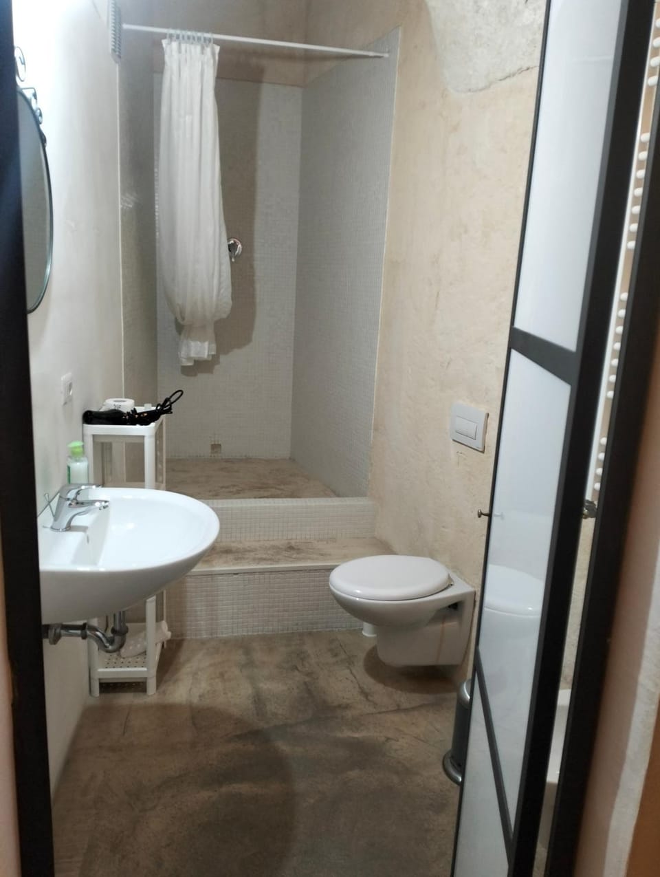 Shower, Toilet, towels