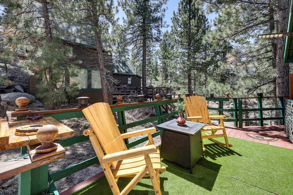 Walk to Big Bear Lake & Marina: Cozy Cabin w/ Deck Cabin in Big Bear