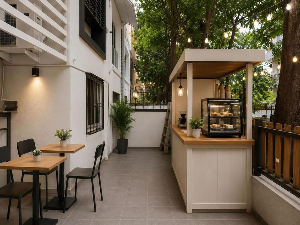 View (from property/room), Kitchen or kitchenette, Dining area, minibar