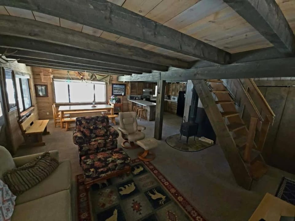 The Perfect Cozy Cabin of Elo Road Cabin in McCall