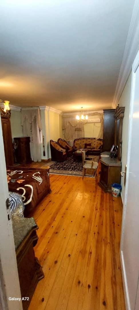 شقة مفروشة تراث غرفتين وصالة في البحر موقع مميز Apartment in Alexandria