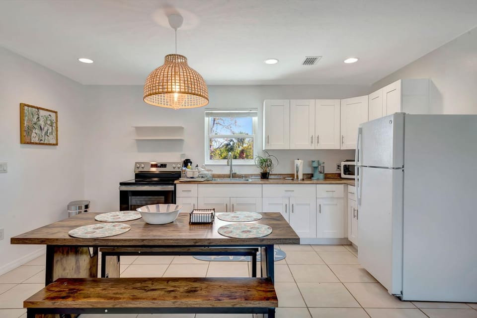Beach Loft - Heated Pool & Spa Slide Fire Pit House in Bradenton