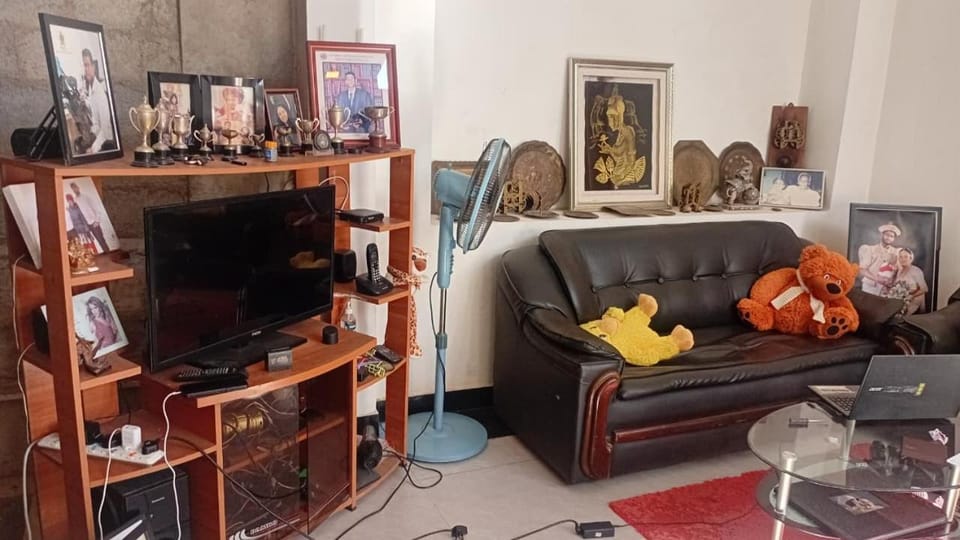 Communal lounge/ TV room