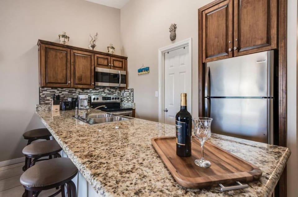 Free Beach Service! - Miramar Mainstay Apartment in Miramar Beach