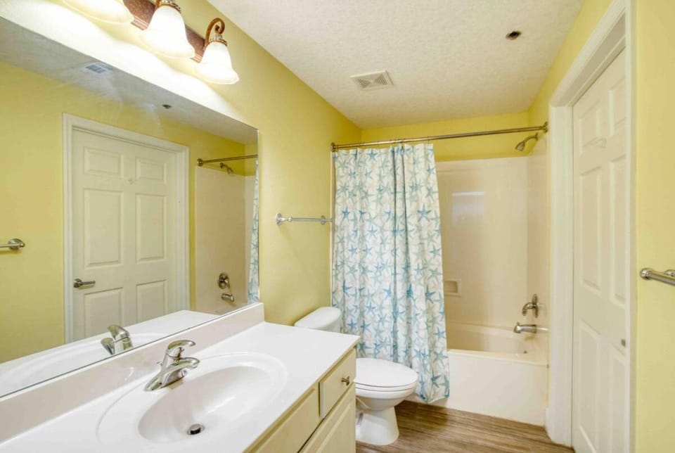 Welcome to our Beach Therapy Condo Apartment in Miramar Beach