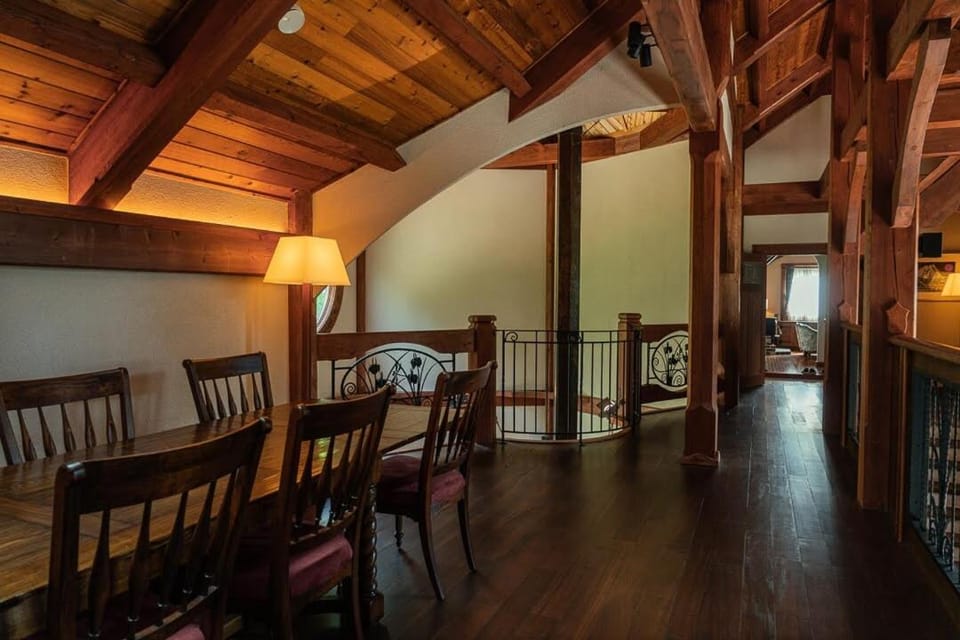 Lounge or bar