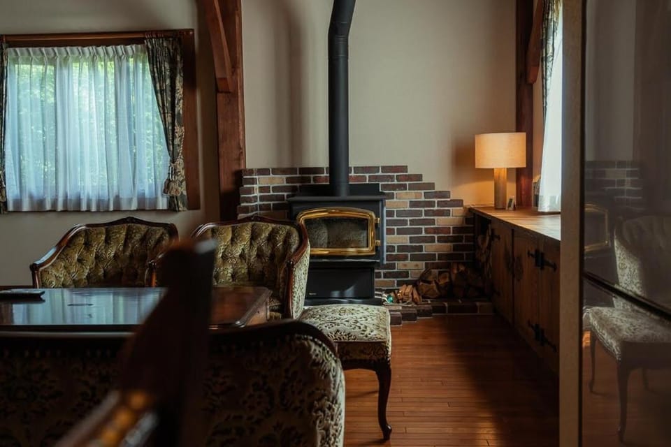 Living room, fireplace