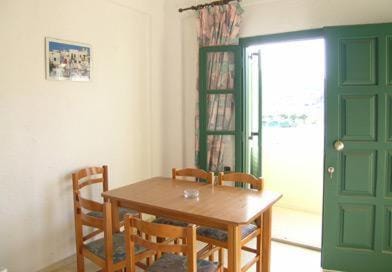 Day, Dining area
